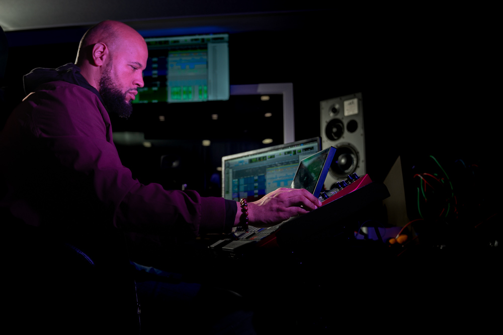 Wilkis Ideology Figuereo teaching Pro Tools certification training at Itec Audio Studios